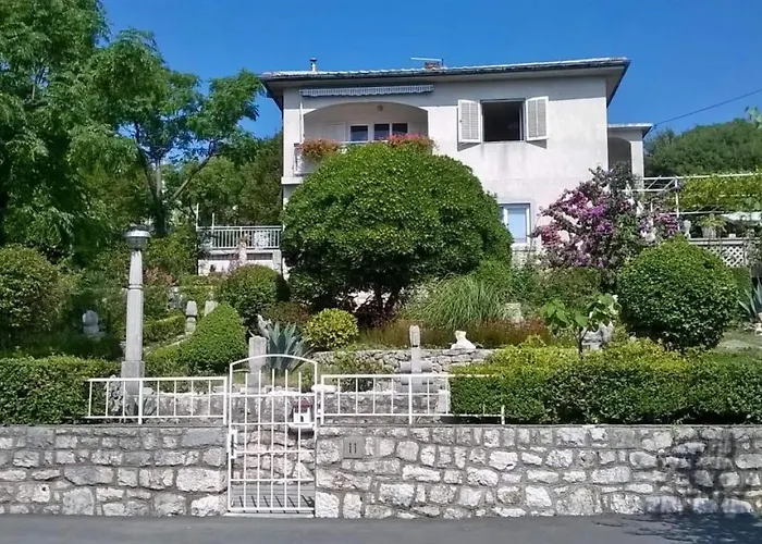 Melita Nv - With Terrace, 200 M From The Διαμέρισμα Novi Vinodolski