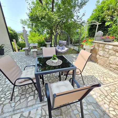 Melita - With Terrace, 200 M From The
