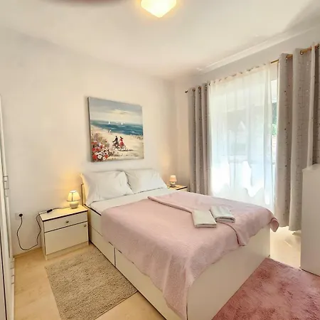 Melita - With Terrace, 200 M From The